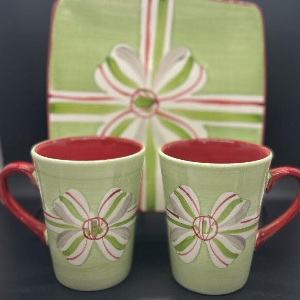 Canterbury Potteries Square Plate with‎ two mugs Green Red Bow Christmas set